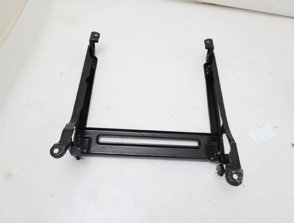 Sitzkonsole 7L0881677B VW TOUAREG 1 7L
