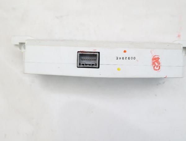 Display 60832900K060 Toyota HILUX 7 KUN