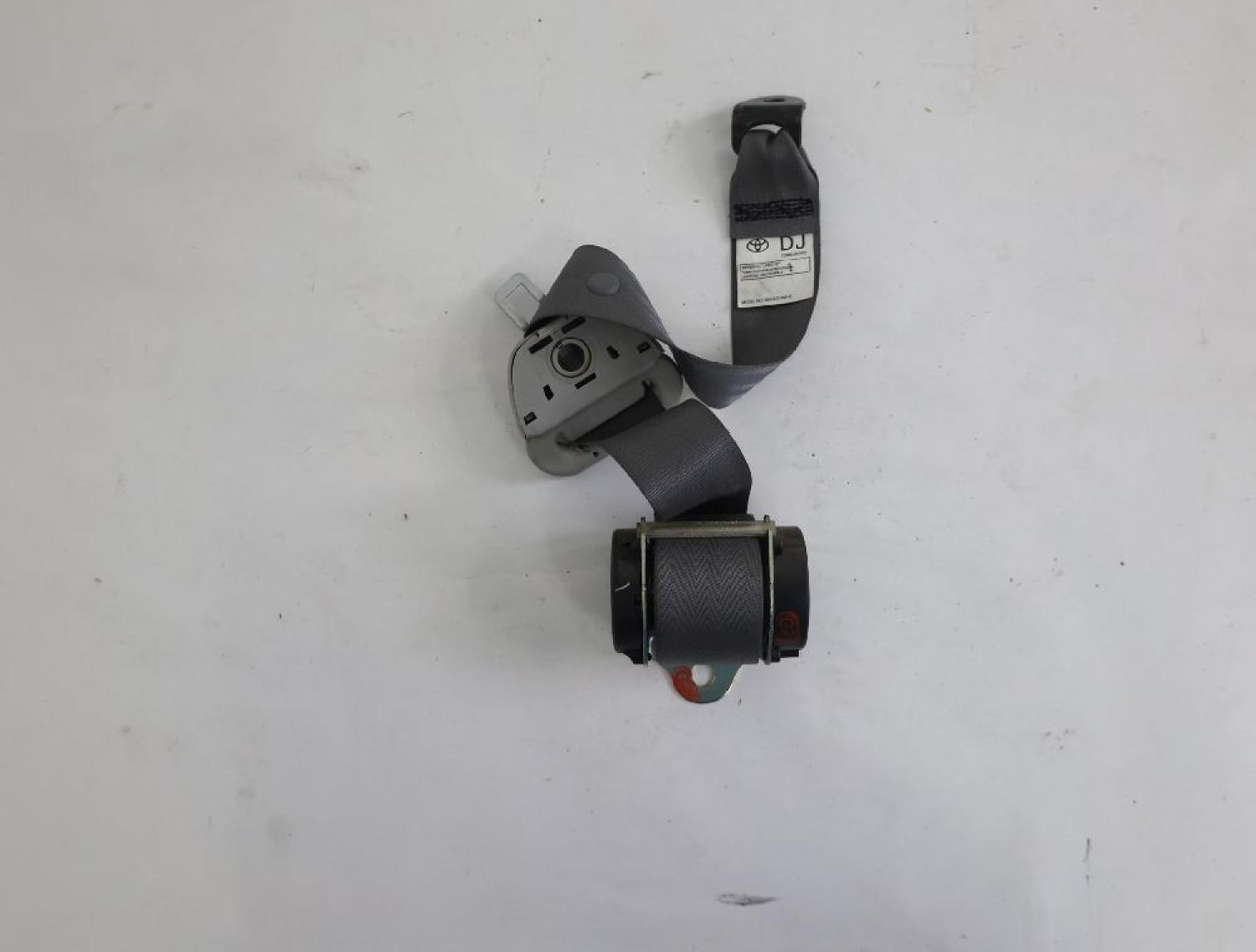 Sicherheitsgurt hinten links 733600K050 Toyota HILUX 7 KUN