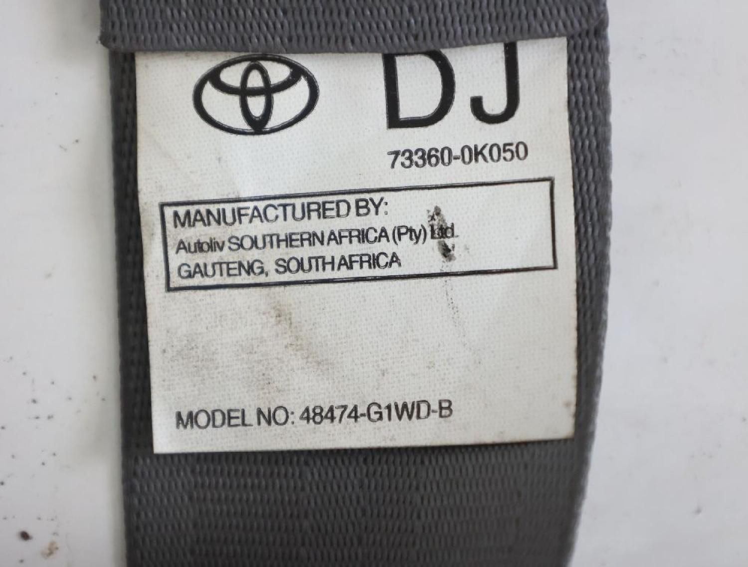 Sicherheitsgurt hinten links 733600K050 Toyota HILUX 7 KUN