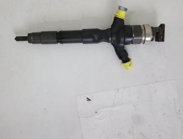 Einspritzduese (Diesel) Zylinder 4 2367030400 Toyota HILUX 7 KUN