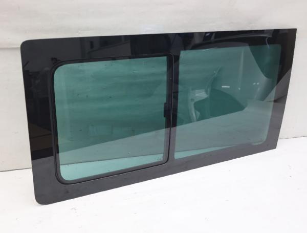 Scheibe sonstige 7H0847711AJ VW T5 BUS