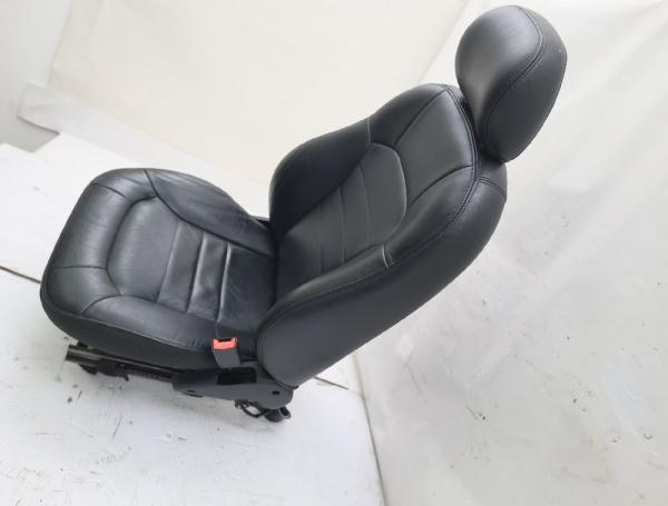 Sitz vorn rechts 5126322AA Jeep CHEROKEE 2 KJ