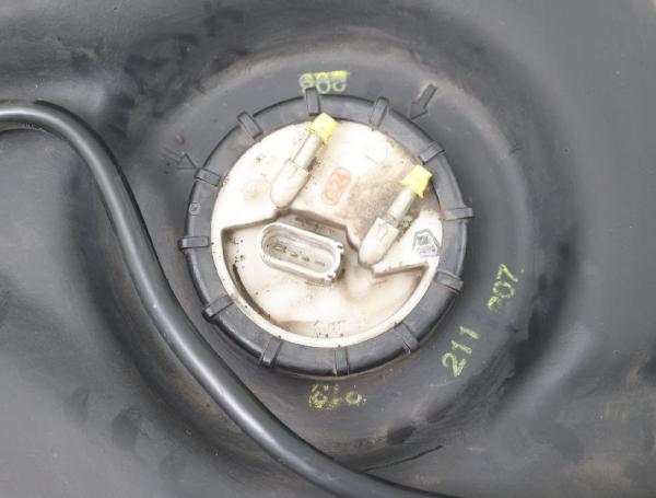 Kraftstofftank 4B0201021EB Audi A6 4B C5