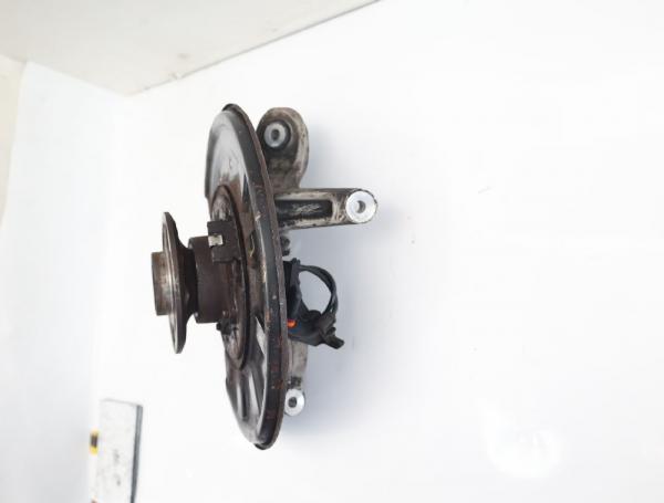 Achsschenkel hinten links Mercedes E-KLASSE T-Mod. (S212) (2.13-12.16) E 300 CDI/BlueTEC