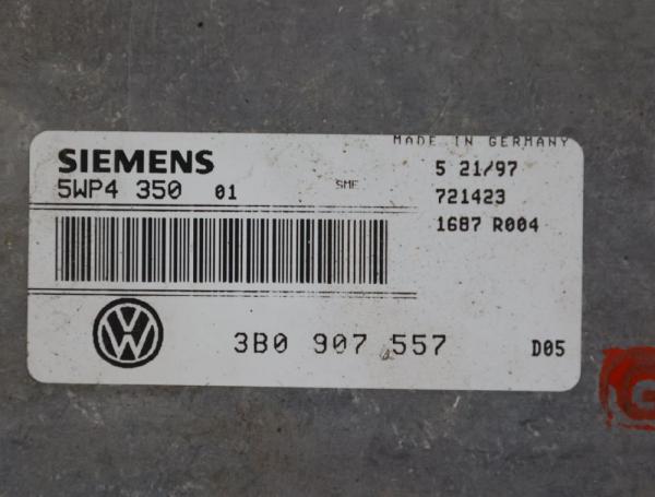 Steuergerät Motor VW PASSAT (3B) (8.96-11.00) 1.6