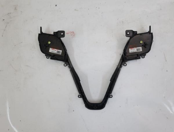 Schalter Lenkrad Hyundai SANTA FE III (DMA) (9.12-8.18) 2.2 CRDi 4WD