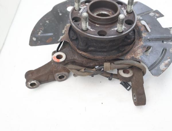 Achsschenkel vorn rechts Hyundai SANTA FE III (DMA) (9.12-8.18) 2.2 CRDi 4WD