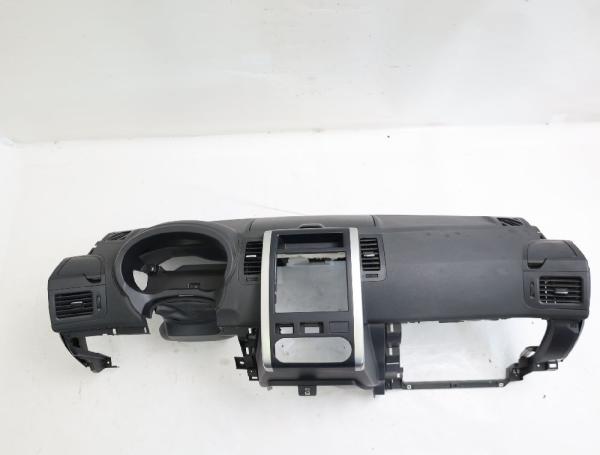 Armaturenbrett 68200JG41C Nissan X-TRAIL 2