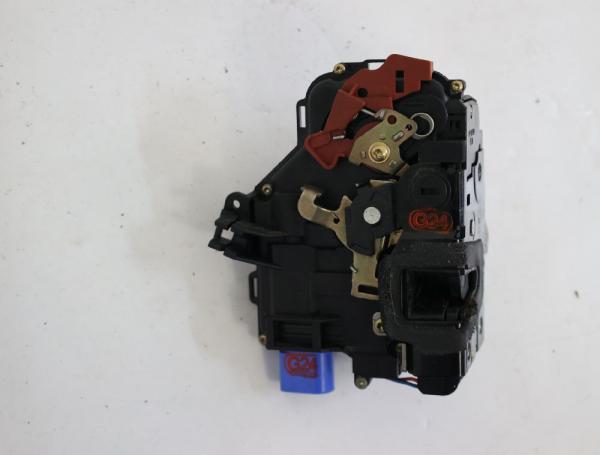 Türschloß hinten rechts Audi A8 (4E.D3)(10.02-9.05) 3.7 quattro