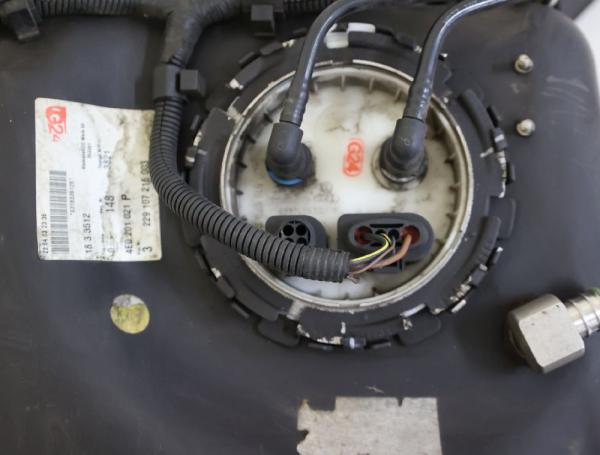 Kraftstofftank 4E0201021P Audi A8 D3 4E