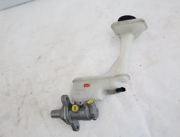 Hauptbremszylinder 0204796468 Nissan X-TRAIL T32