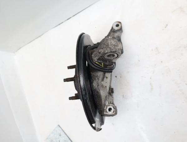 Achsschenkel vorn links 13319480 Opel ASTRA J Caravan