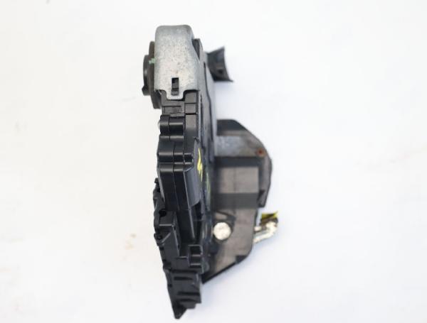 Türschloß vorn links 6904047070 Toyota PRIUS 2 NHW20
