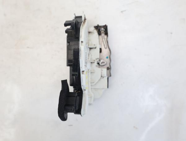 Türschloß hinten rechts 5E0839016 Skoda YETI