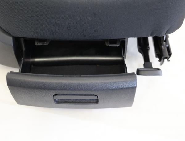 Sitz vorn rechts 8R0881106C Skoda YETI