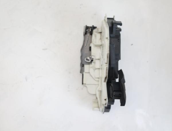 Türschloß vorn links 5K1837015E VW POLO 5 6R