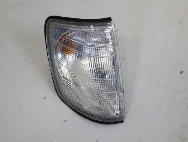 Blinker vorn rechts 1248260443 Mercedes W124 Stufenheck