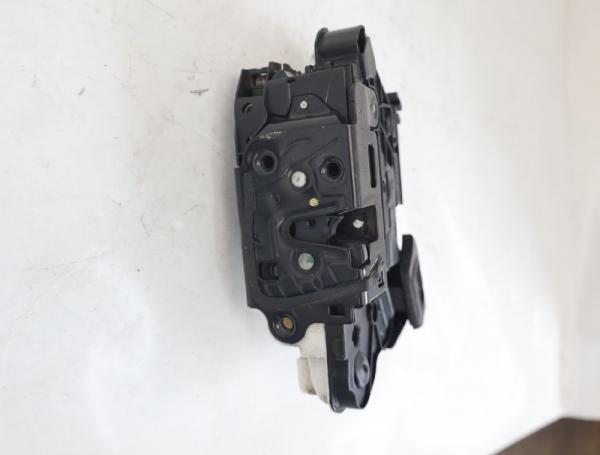 Türschloß vorn rechts 5K2837016B VW POLO 5 6R