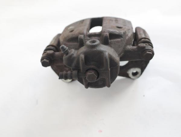 Bremssattel vorn links 98301 Mitsubishi COLT 6 Z3