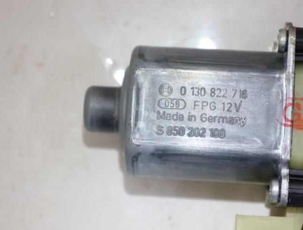 Fensterheber-Motor vorn rechts 5Q0959802B Skoda OCTAVIA 3 5E