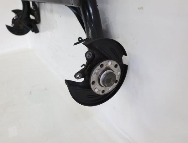Achse hinten 5Q0501049D Skoda OCTAVIA 3 5E