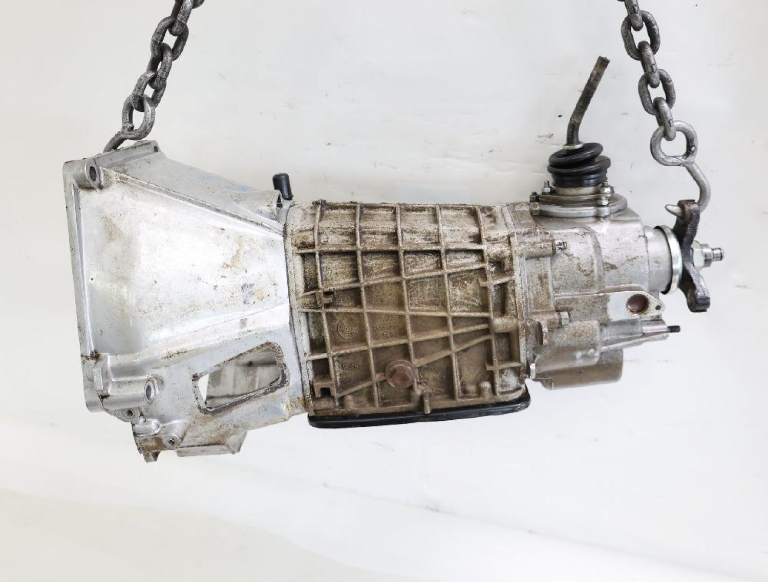 Getriebe 4 Gang 21011701015 Lada NIVA 2121