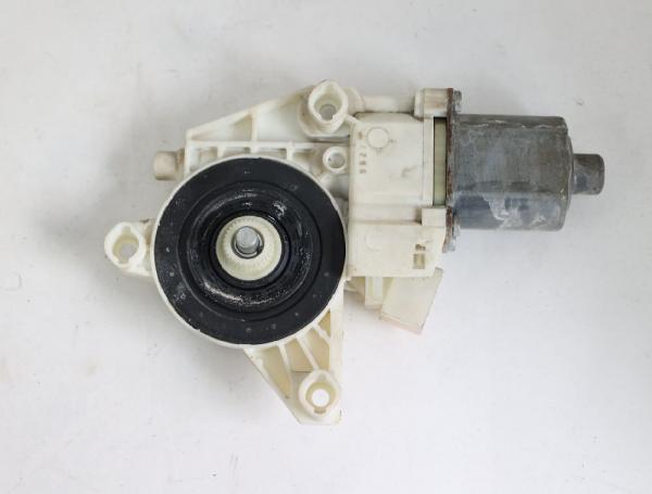 Fensterheber-Motor vorn rechts 2469065200 Mercedes B-KLASSE W246
