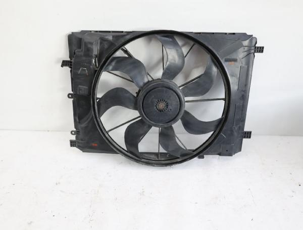 Ventilator (am Kühler) 2465000064 Mercedes B-KLASSE W246