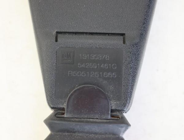 Gurtstraffer vorn rechts 13130378 Opel MERIVA A