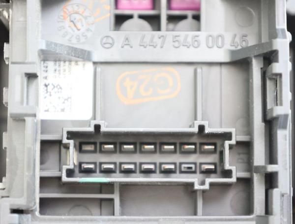 Sicherungskasten 4479060117 Mercedes VITO 3 Kasten 447