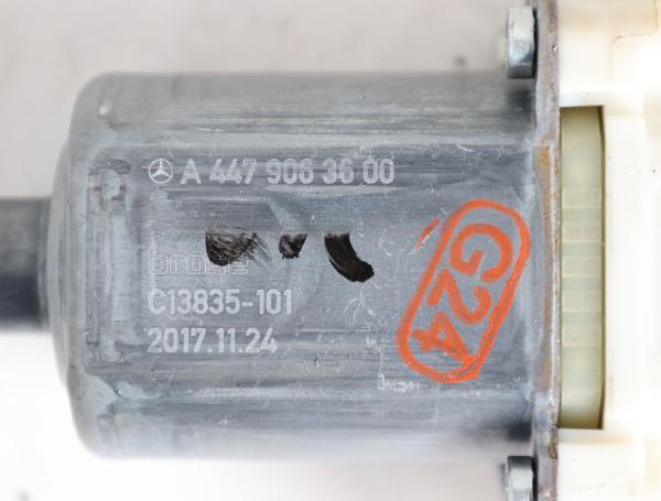 Fensterheber-Motor vorn rechts C13835101 Mercedes VITO 3 Kasten 447