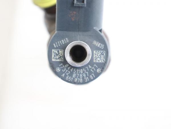 Einspritzduese (Diesel) Zylinder 4 6510703187 Mercedes VITO 3 Kasten 447