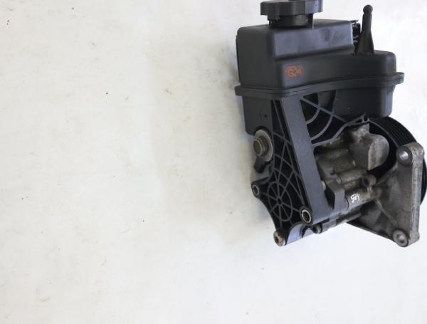 Lenkung Servopumpe 0064666601 Mercedes VITO 2 W639