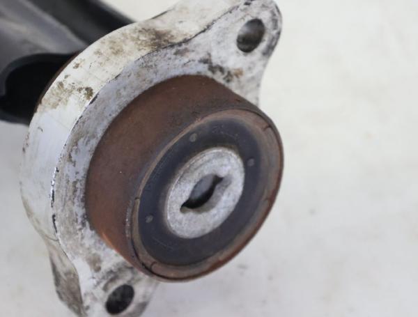 Querlenker vorn links 6393301401 Mercedes VITO 2 W639