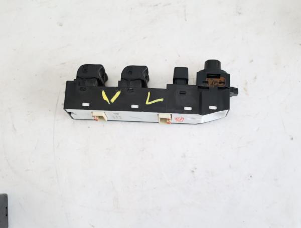Schalter Fensterheber vorn links BHR966350A Mazda 3 BM