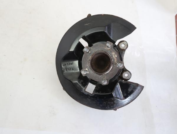 Achsschenkel hinten links BJS72612XB Mazda 3 BM