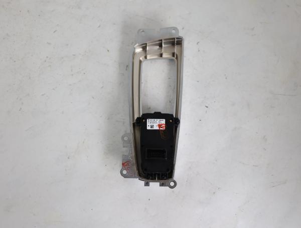 Schalter Parkbremse 61319189064 BMW 5er Touring F11