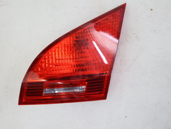 Rückleuchte rechts innen 924061P000 Kia VENGA