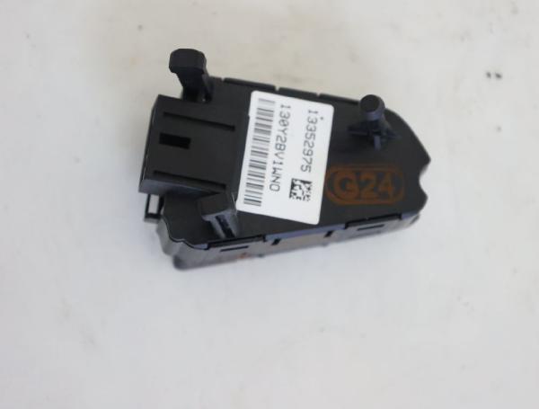 Schalter Lenkrad 13352975 Chevrolet ORLANDO J309