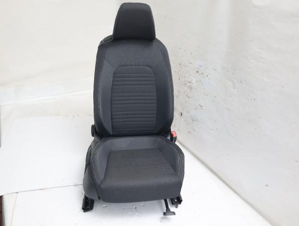 Sitz vorn rechts 1K8881106G VW SCIROCCO 3