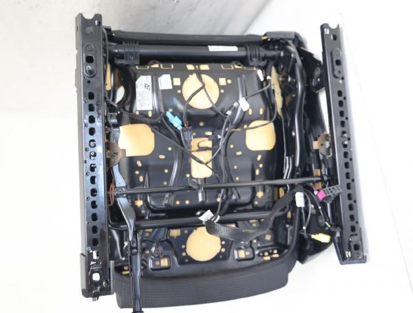 Sitz vorn rechts 1K8881106G VW SCIROCCO 3
