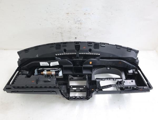 Armaturenbrett 1Q1857001AE81X VW SCIROCCO 3