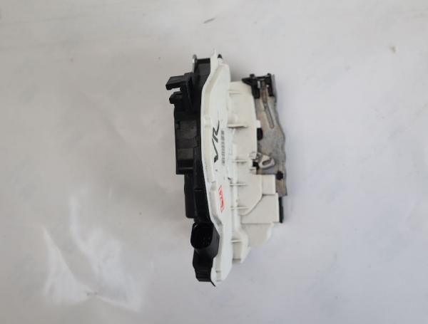 Türschloß vorn rechts 5N1837016C VW SCIROCCO 3