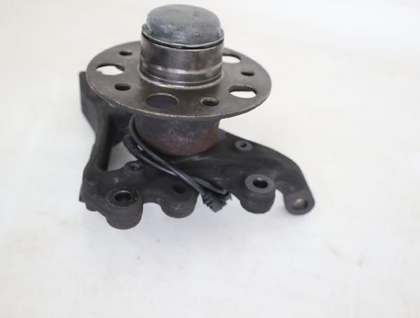 Achsschenkel vorn links 2093320001 Mercedes CLK A209
