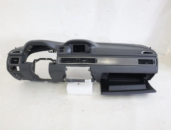 Armaturenbrett 31393706 Volvo V70 III 135