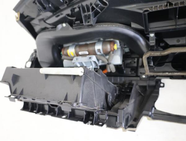 Armaturenbrett 31393706 Volvo V70 III 135