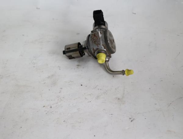 Hochdruckpumpe 31392104 Volvo V70 III 135