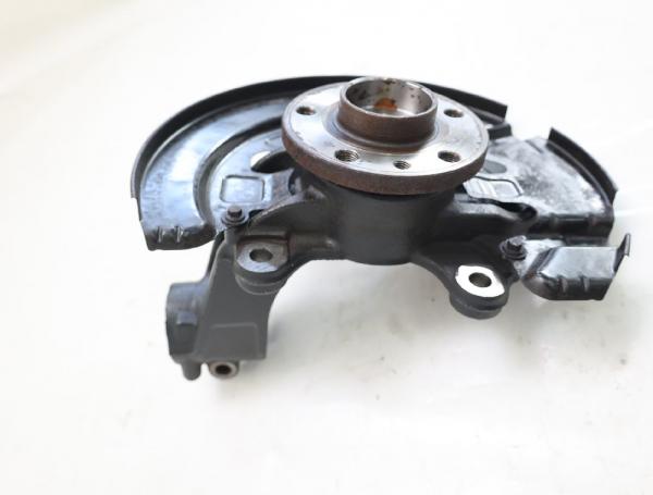 Achsschenkel vorn links 31201285 Volvo V70 III 135