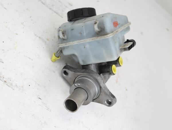 Hauptbremszylinder 93182937 Opel ZAFIRA B
